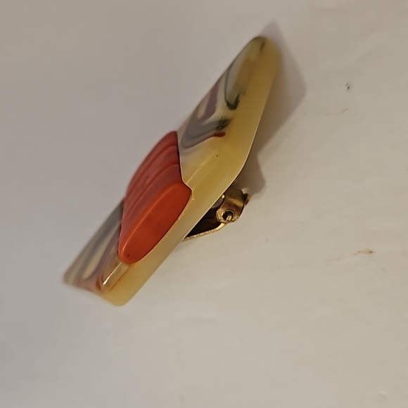 1980s Red, Brown & Creme Lucite with Orange inserts Clip-on Earrings - Picture 5 of 6